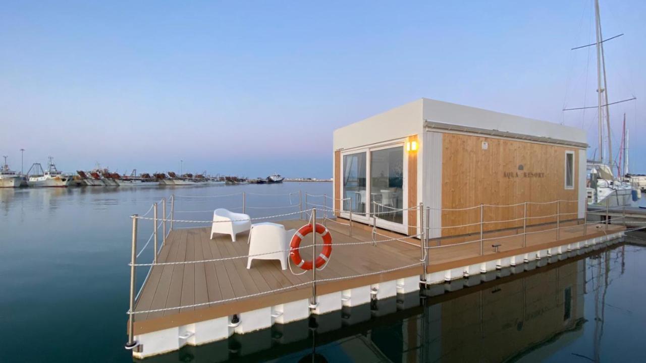 Aqua Resort Giulianova - Houseboat Experience Buitenkant foto
