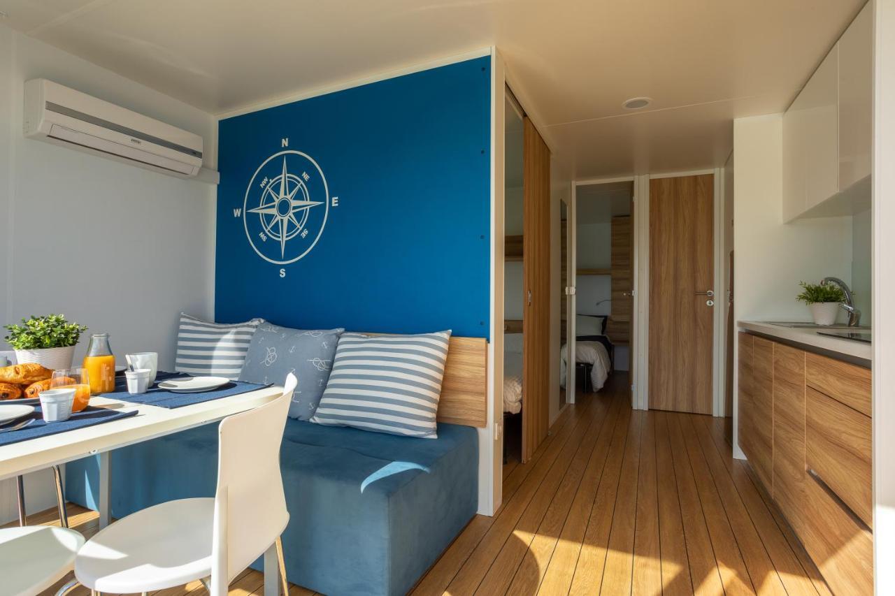 Aqua Resort Giulianova - Houseboat Experience Buitenkant foto