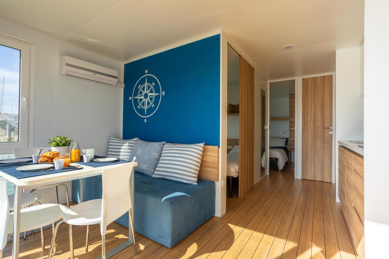 Aqua Resort Giulianova - Houseboat Experience Buitenkant foto